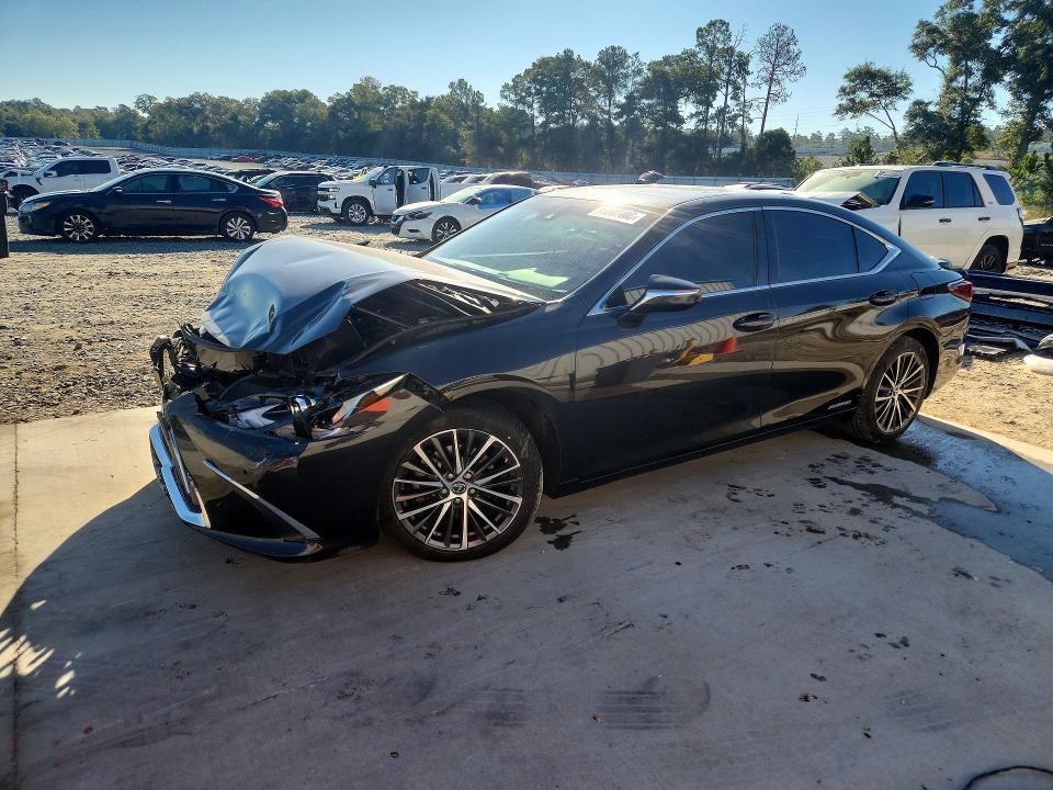 2022 LEXUS ES 300H BASE  