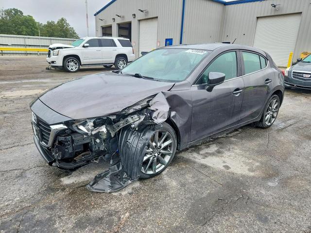 2018 MAZDA 3 TOURING  