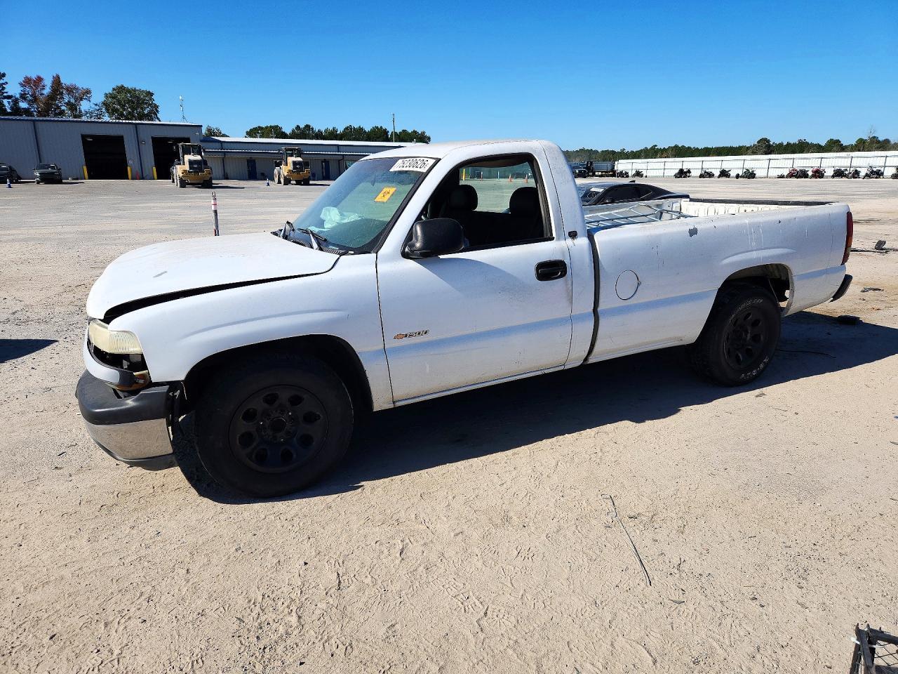 منظر 1999 CHEVROLET SILVERADO C1500، زاوية 1