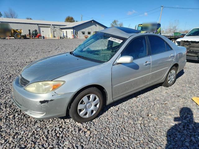2004 TOYOTA CAMRY LE  