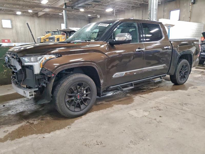 2023 TOYOTA TUNDRA CREWMAX PLATINUM  