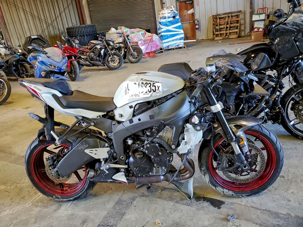 Vue de 2025 KAWASAKI ZX636 K, angle 1
