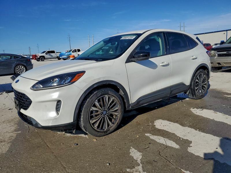 2021 FORD ESCAPE SE  