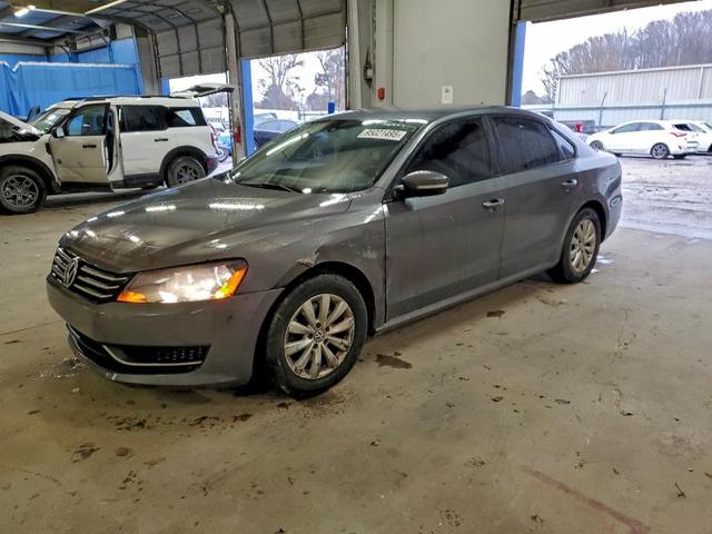2013 VOLKSWAGEN PASSAT S  