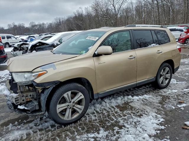 2011 TOYOTA HIGHLANDER LIMITED  