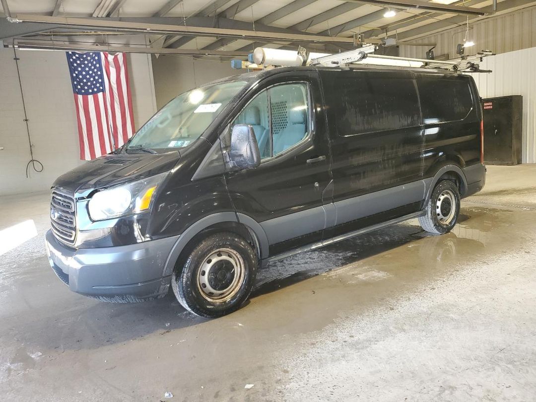 Вид 2016 FORD TRANSIT T-150, угол 1