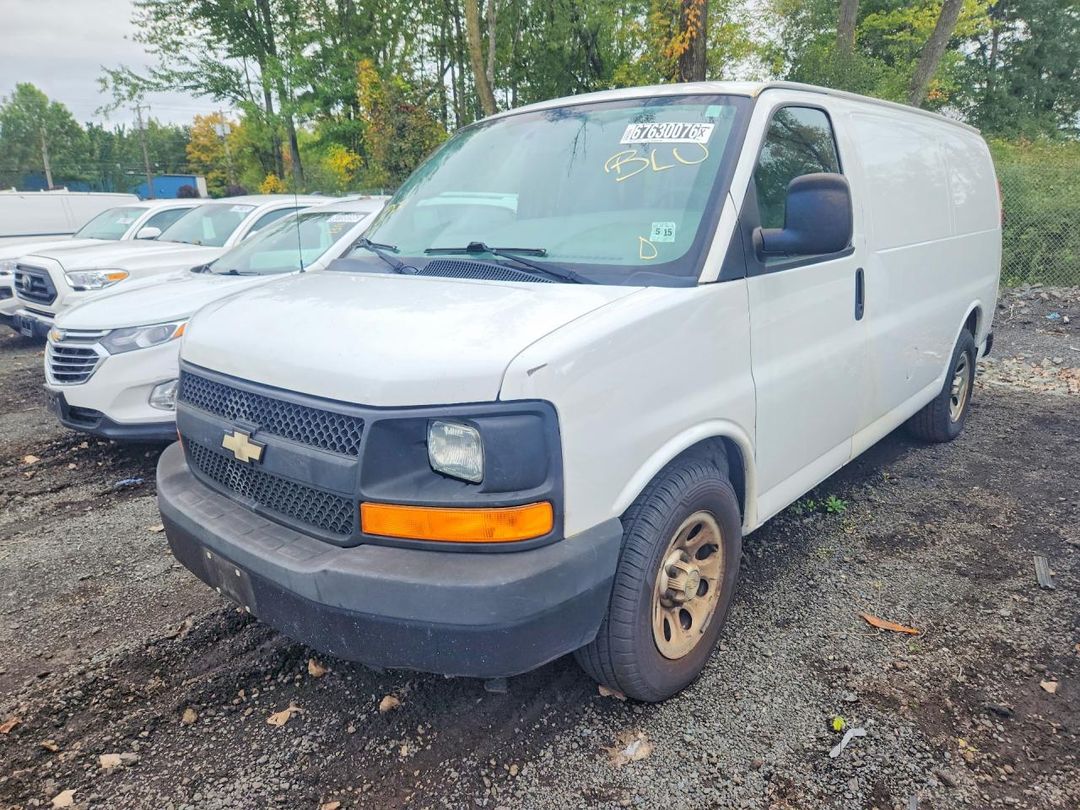 Vista de 2014 CHEVROLET EXPRESS G1500, ángulo 1