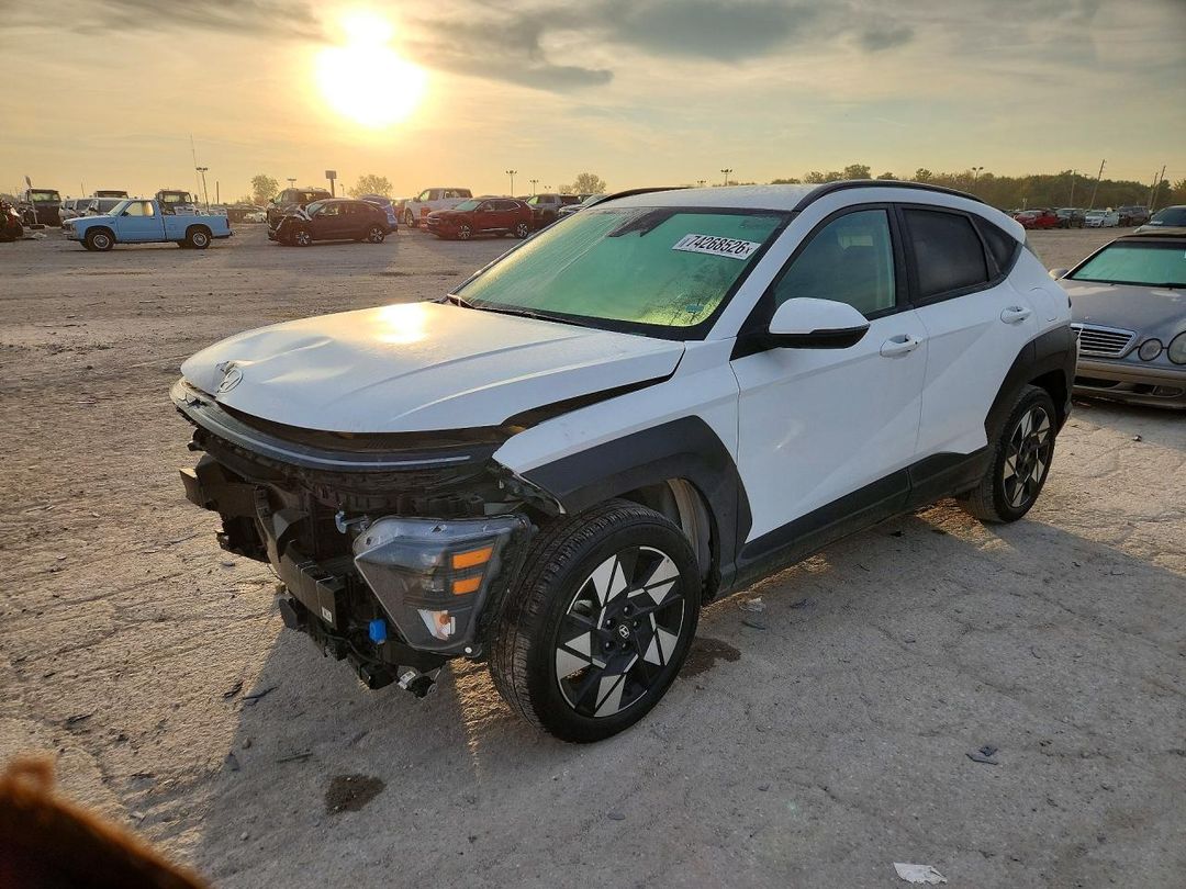 Vue de 2025 HYUNDAI KONA SEL, angle 1
