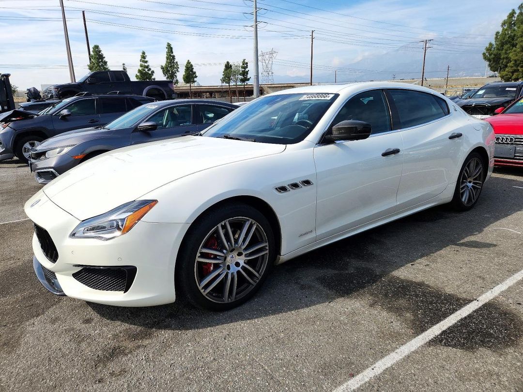 منظر 2018 MASERATI QUATTROPORTE S، زاوية 1