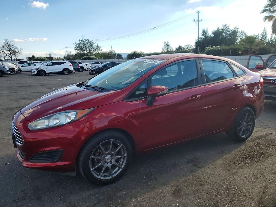 منظر 2015 FORD FIESTA SE، زاوية 1