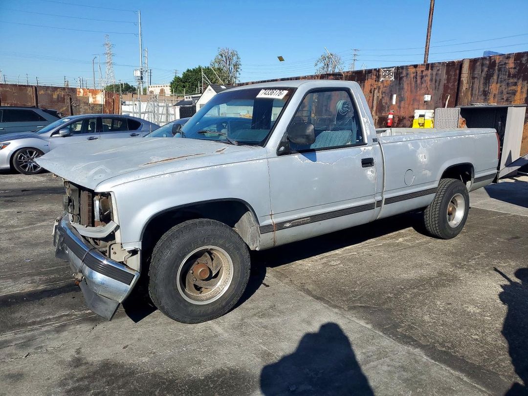 منظر 1988 CHEVROLET GMT-400 C2500، زاوية 1