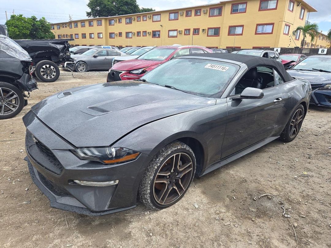 Vue de 2018 FORD MUSTANG, angle 1