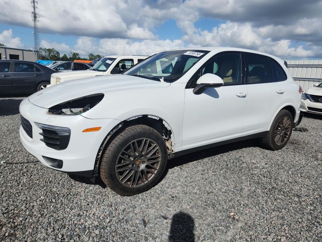 Vista de 2017 PORSCHE CAYENNE, ángulo 1
