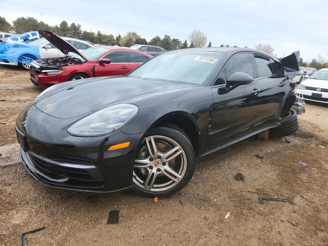 2018 PORSCHE PANAMERA 4 view, angle 1
