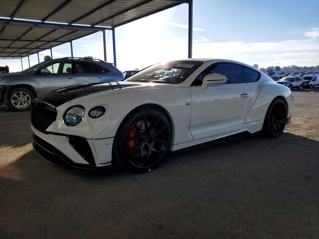 Vista de 2020 BENTLEY CONTINENTAL GT, ángulo 1