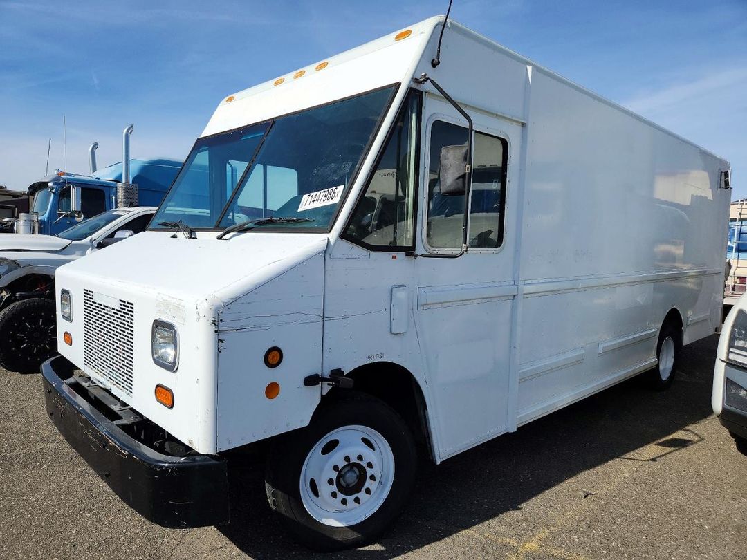Вид 2015 FORD F59 - DELIVERY TRUCK, угол 1