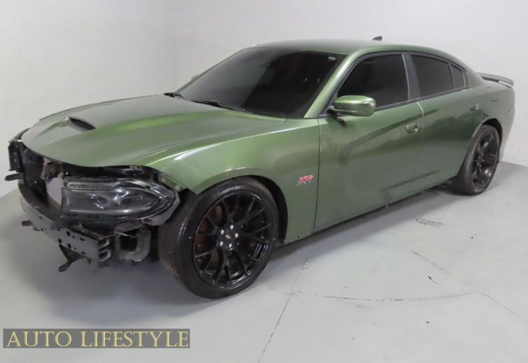Vue de 2018 DODGE CHARGER R/T, angle 1