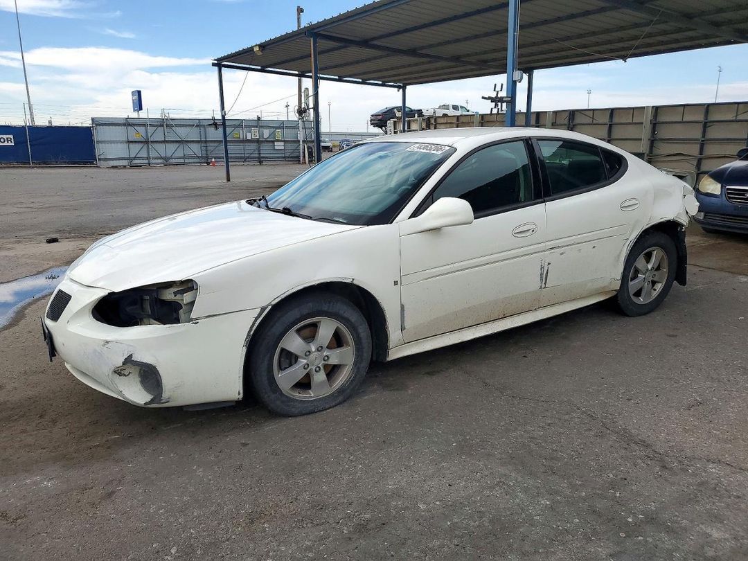 Vue de 2008 PONTIAC GRAND PRIX, angle 1