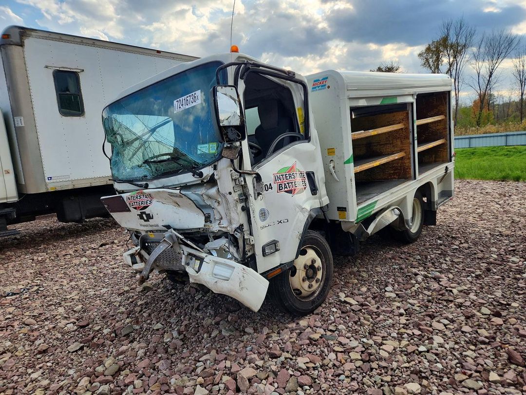 Vista de 2018 CHEVROLET 5500XD - BOX TRUCK, ángulo 1