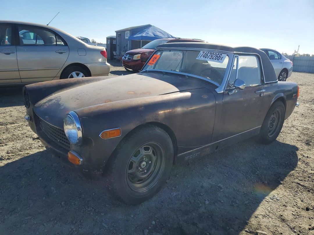 Vista de 1973 MG COUPE, ángulo 1
