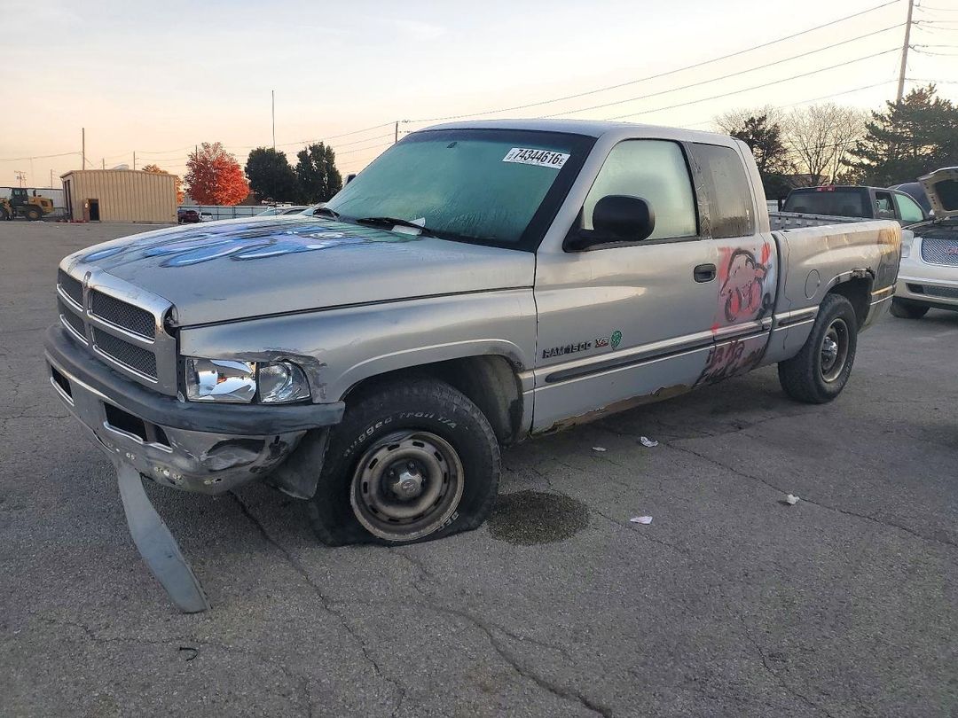 Vista de 1999 DODGE RAM 1500, ángulo 1