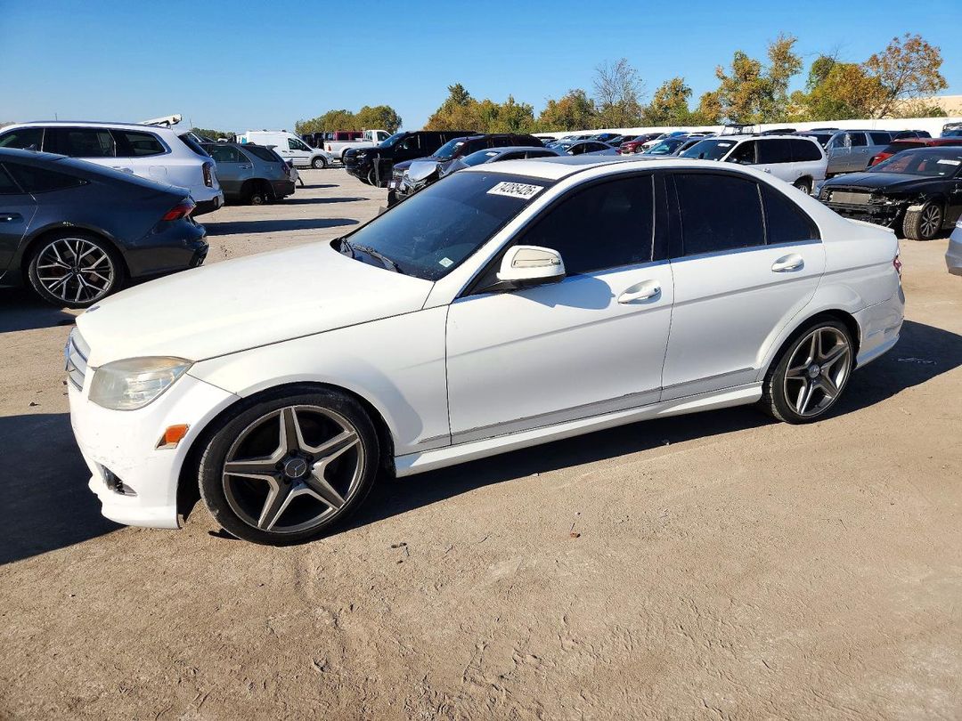 Vista de 2009 MERCEDES-BENZ C 350, ángulo 1
