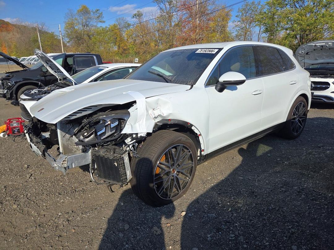 Vista de 2026 PORSCHE CAYENNE, ángulo 1