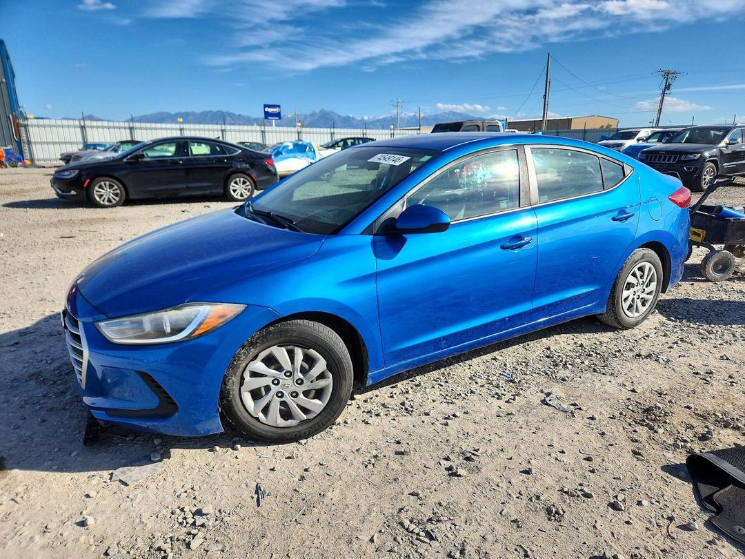 Vue de 2017 HYUNDAI ELANTRA SE, angle 1