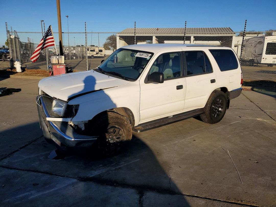 Vue de 2000 TOYOTA 4RUNNER BASE, angle 1