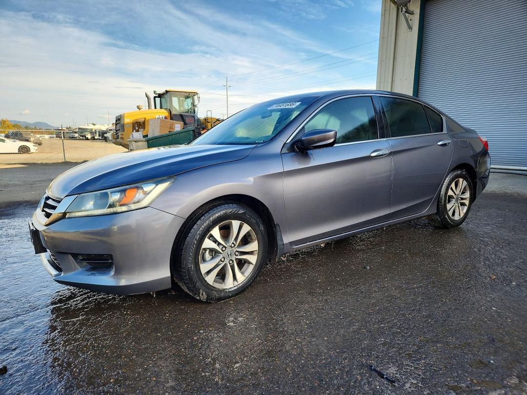 Vista de 2013 HONDA ACCORD LX, ángulo 1