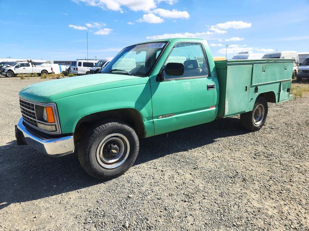 منظر 1993 CHEVROLET GMT-400 C2500، زاوية 1