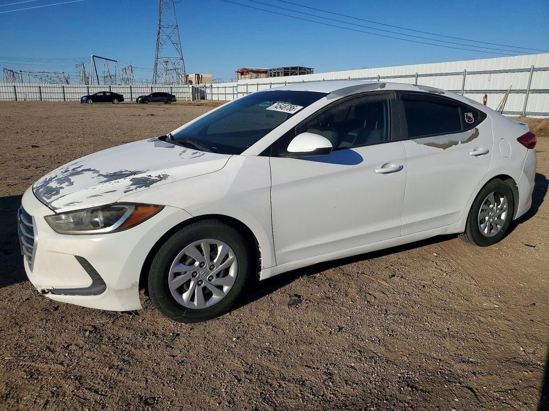 Vue de 2017 HYUNDAI ELANTRA SE, angle 1