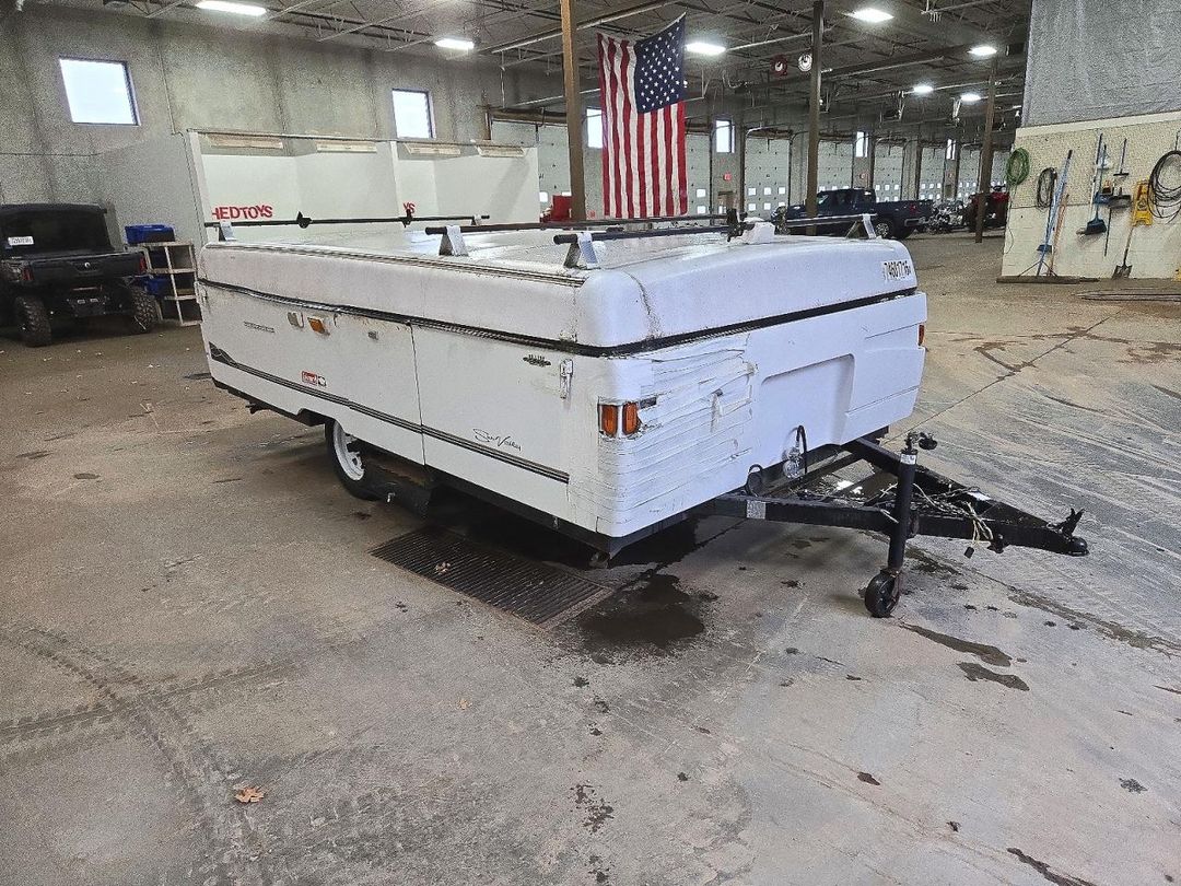 منظر 2000 COLEMAN CAMPER، زاوية 1