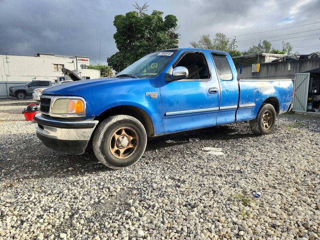 Вид 1998 FORD F150, угол 1