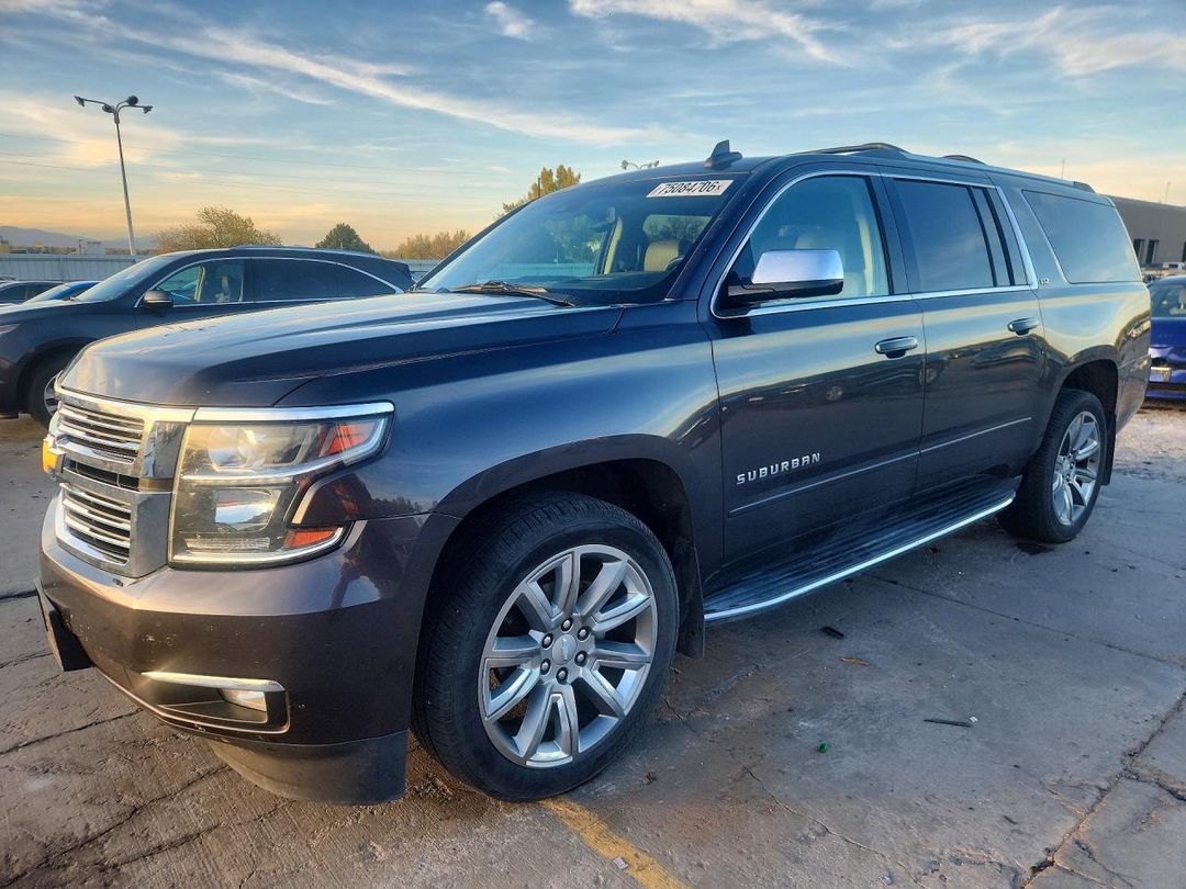 Vedere 2016 CHEVROLET SUBURBAN K1500 LTZ, unghi 1