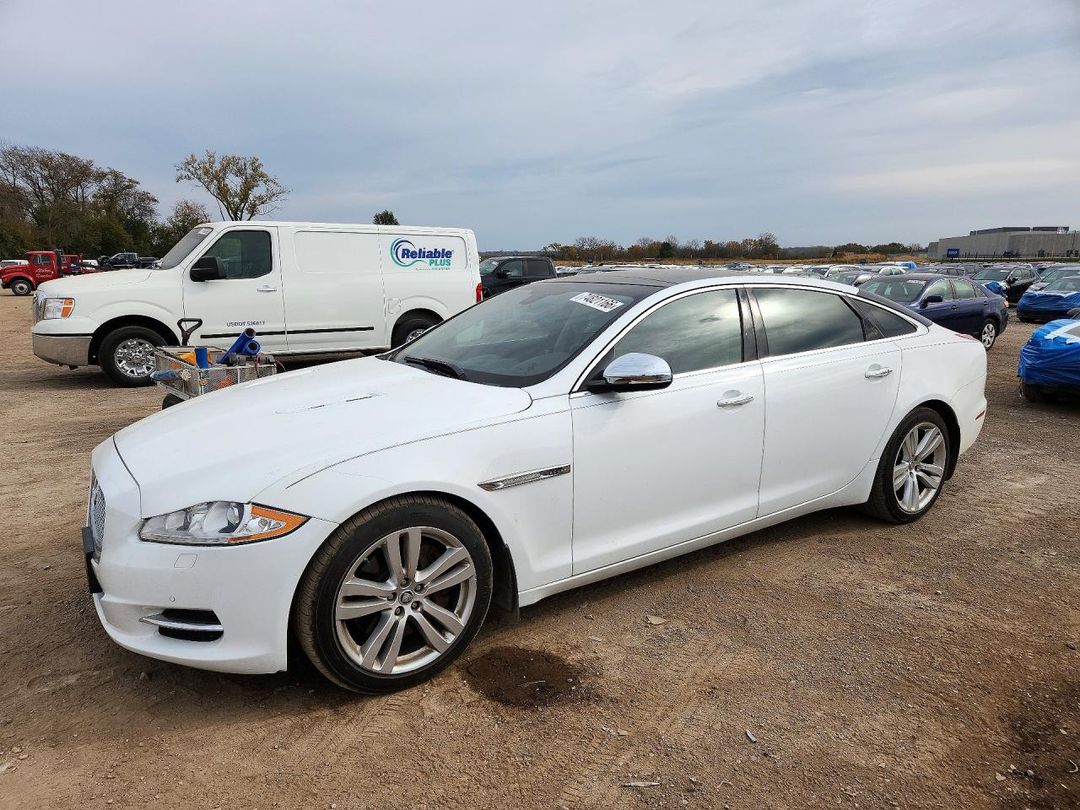 Vista de 2013 JAGUAR XJL PORTFOLIO, ángulo 1
