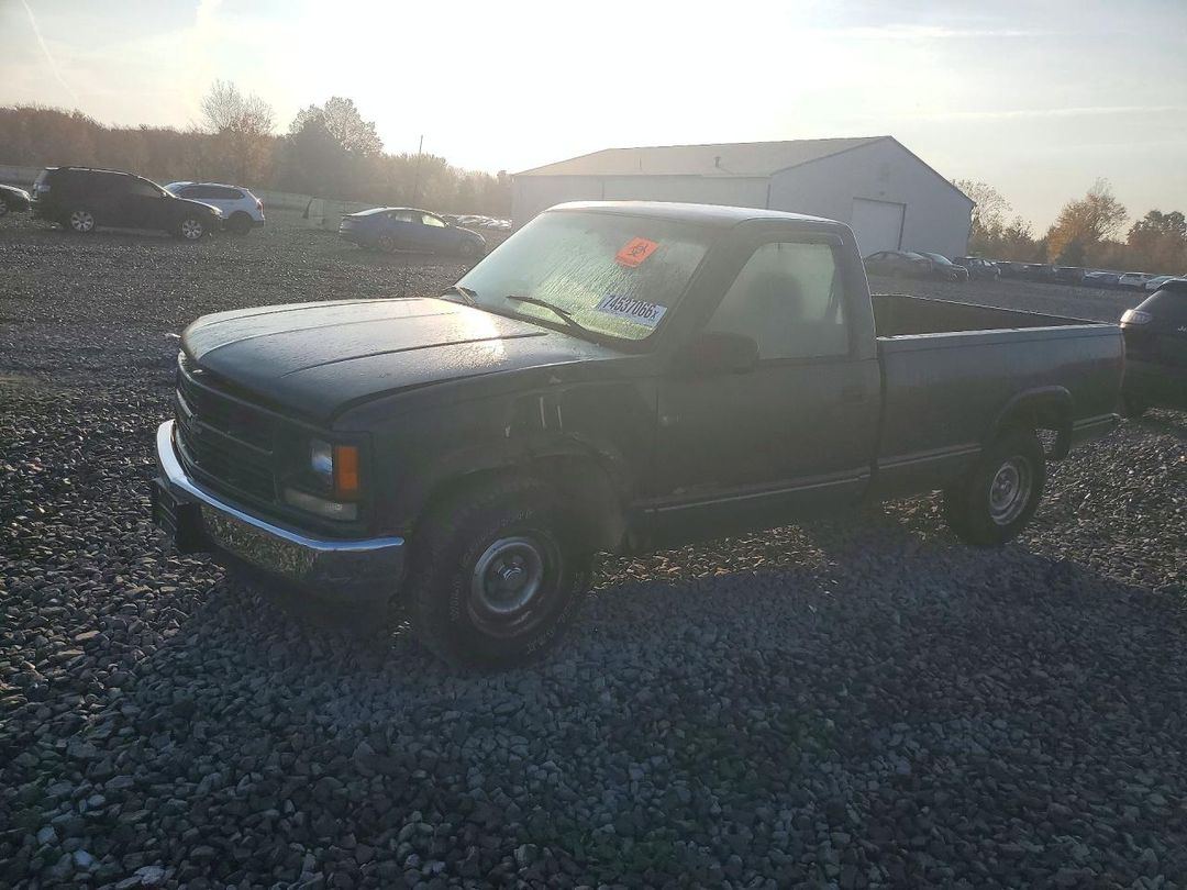 Вид 1997 CHEVROLET GMT-400, угол 1