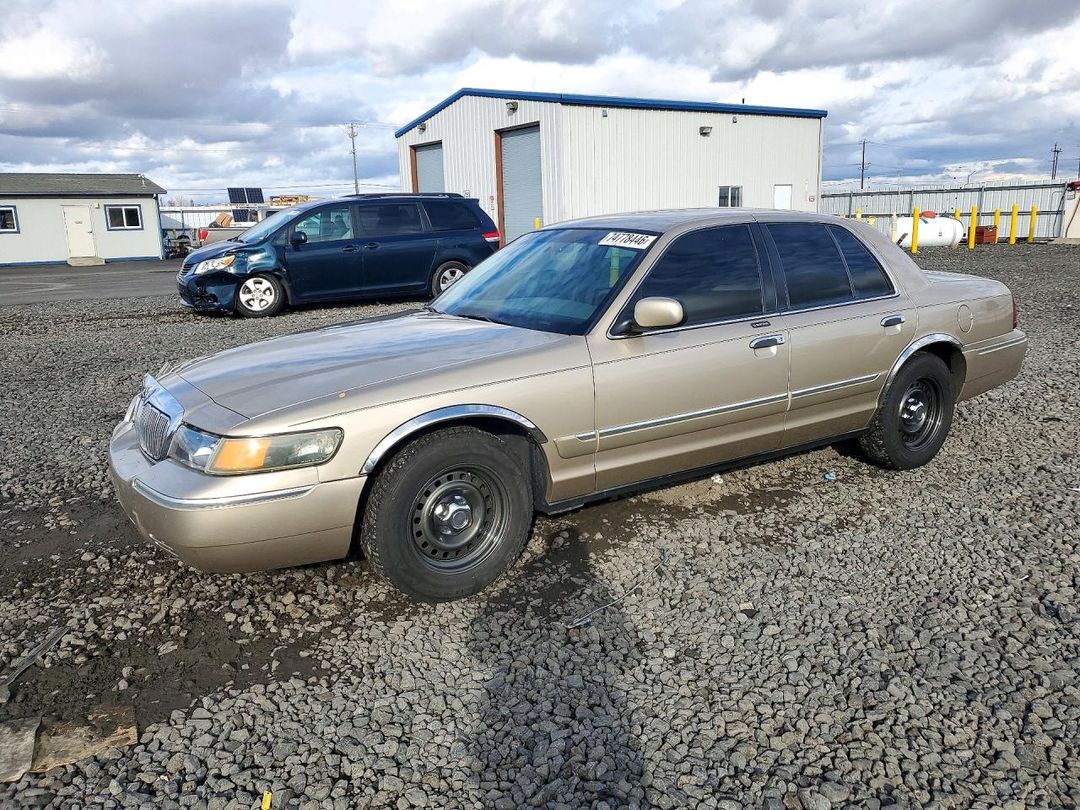 Vue de 2000 MERCURY GRAND MARQUIS GS, angle 1