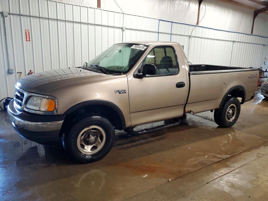 Вид 2003 FORD F150, угол 1