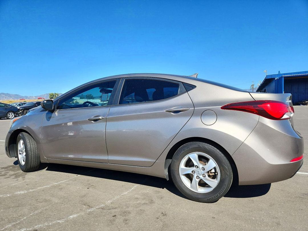 Vista de 2014 HYUNDAI ELANTRA SE, ángulo 1