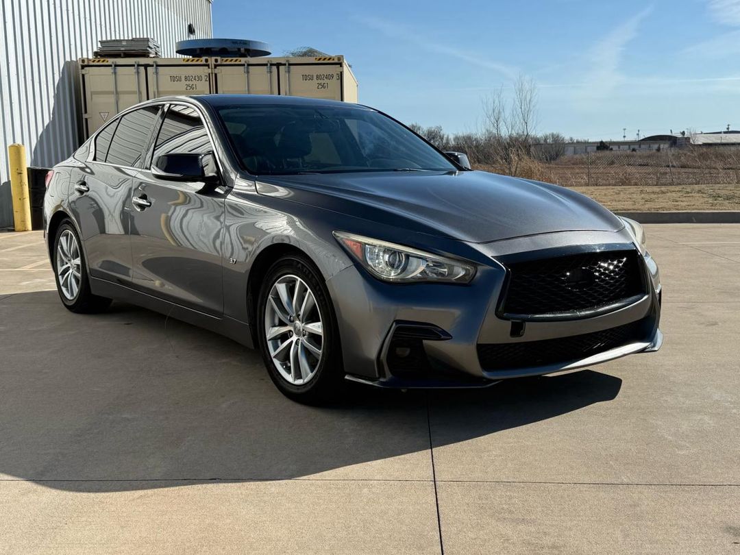 Vista de 2015 INFINITI Q50 PREMIUM, ángulo 1
