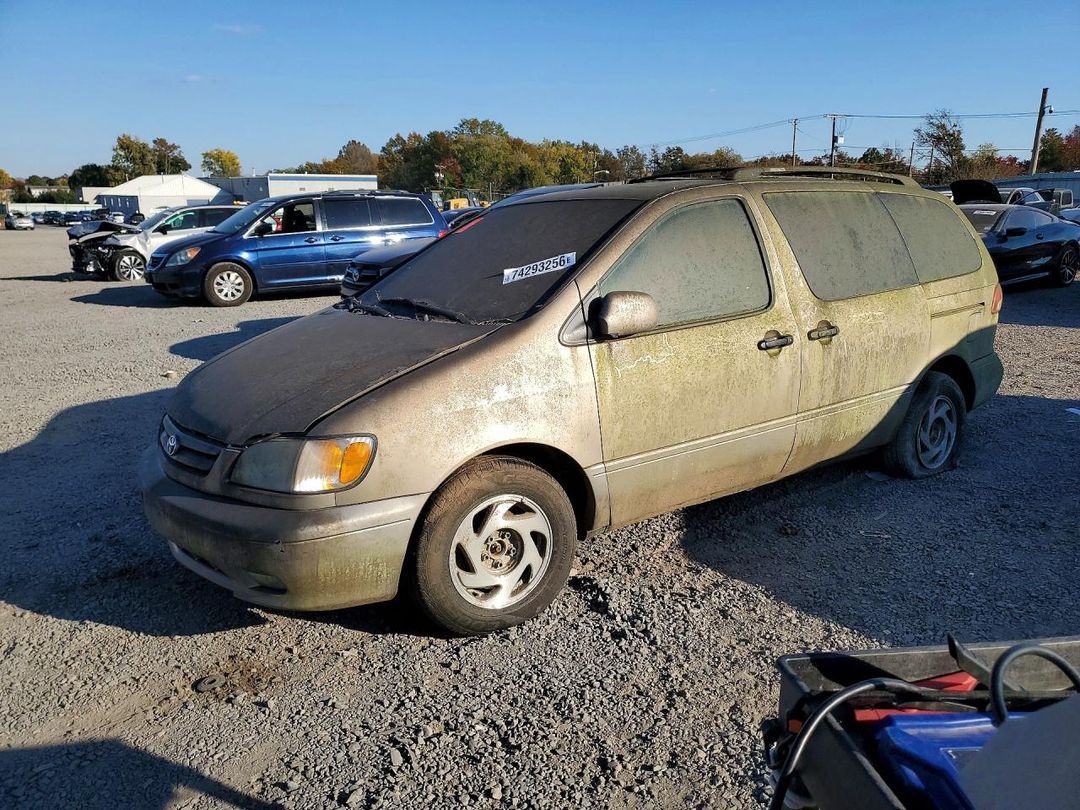 منظر 2001 TOYOTA SIENNA، زاوية 1