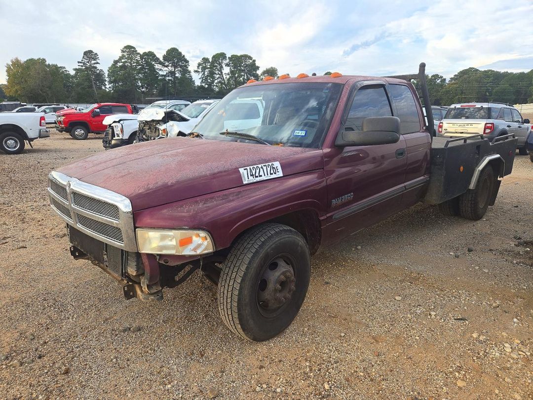 Вид 2000 DODGE RAM 3500, угол 1