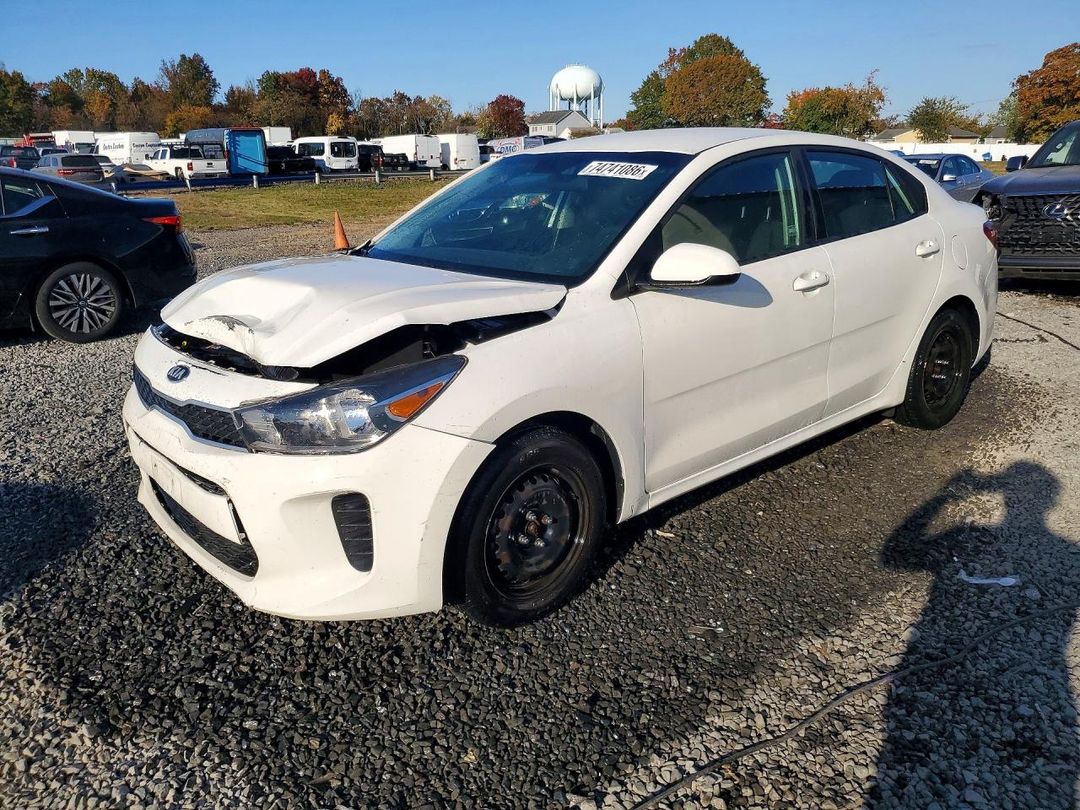 Вид 2019 KIA RIO S, угол 1