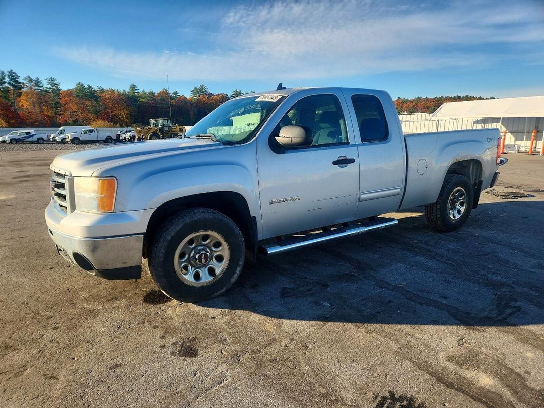 Vue de 2013 GMC SIERRA K1500 SL, angle 1