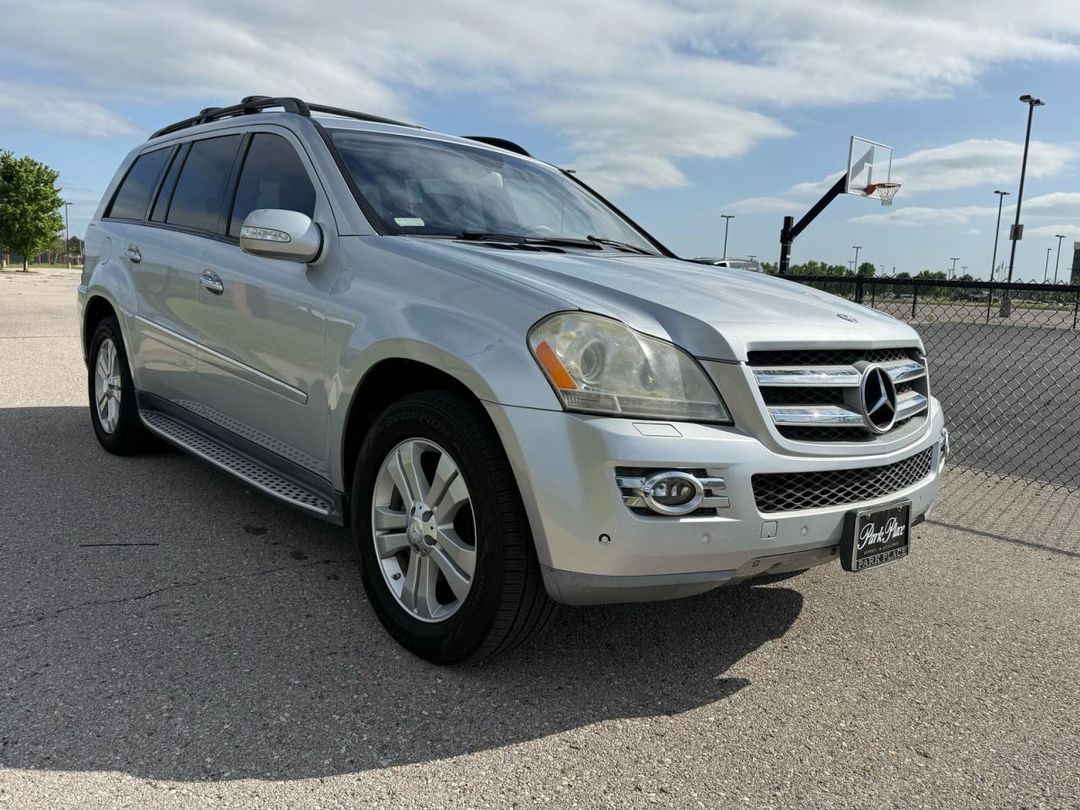 Vista de 2008 MERCEDES-BENZ GL 320 CDI, ángulo 1