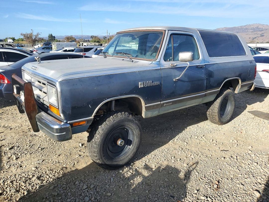 منظر 1988 DODGE RAMCHARGER AW-100، زاوية 1