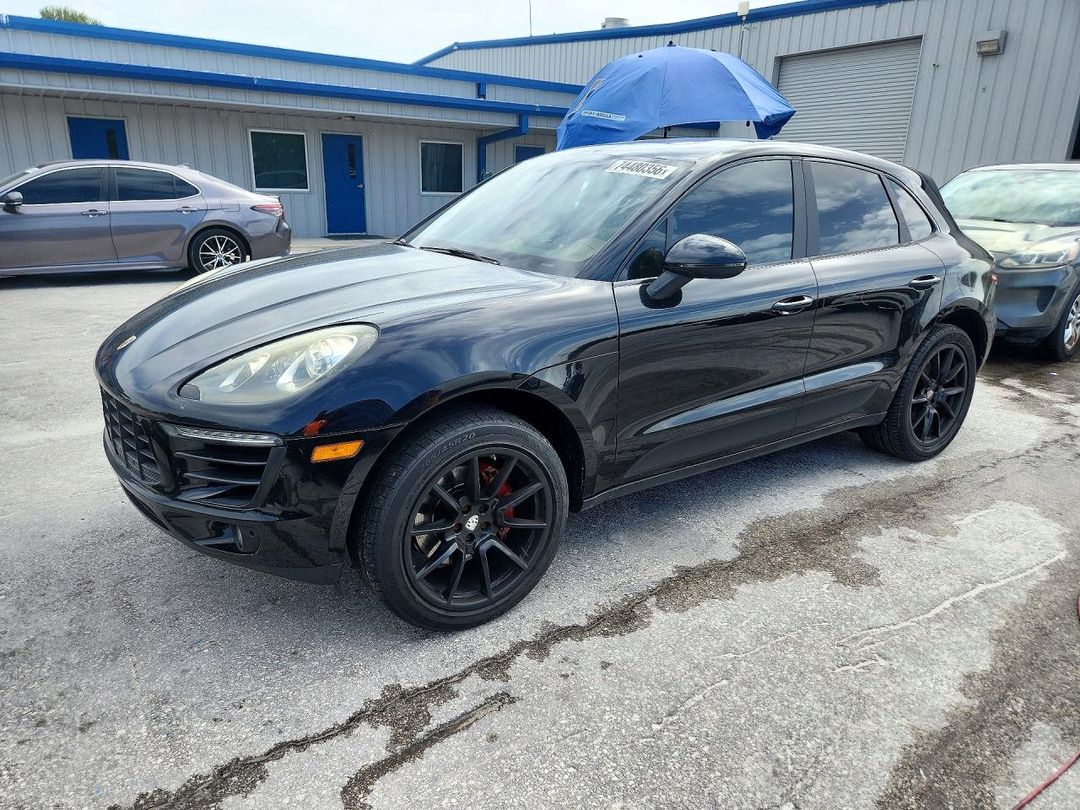 Vista de 2015 PORSCHE MACAN S, ángulo 1