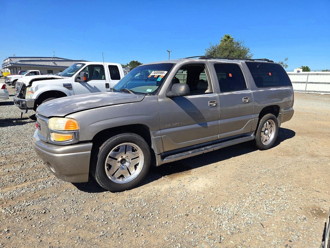 Vista de 2001 GMC DENALI XL K1500, ángulo 1