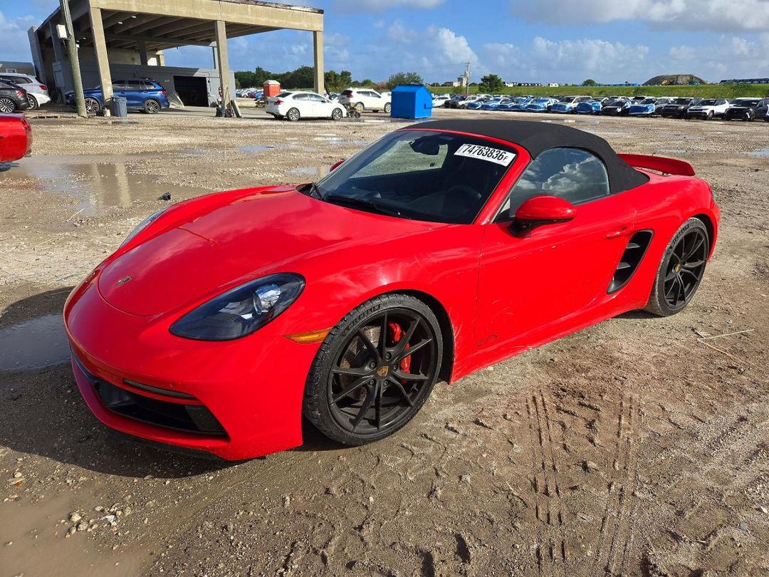 Vue de 2019 PORSCHE BOXSTER GTS, angle 1